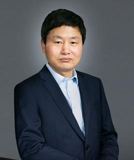 严仁群
